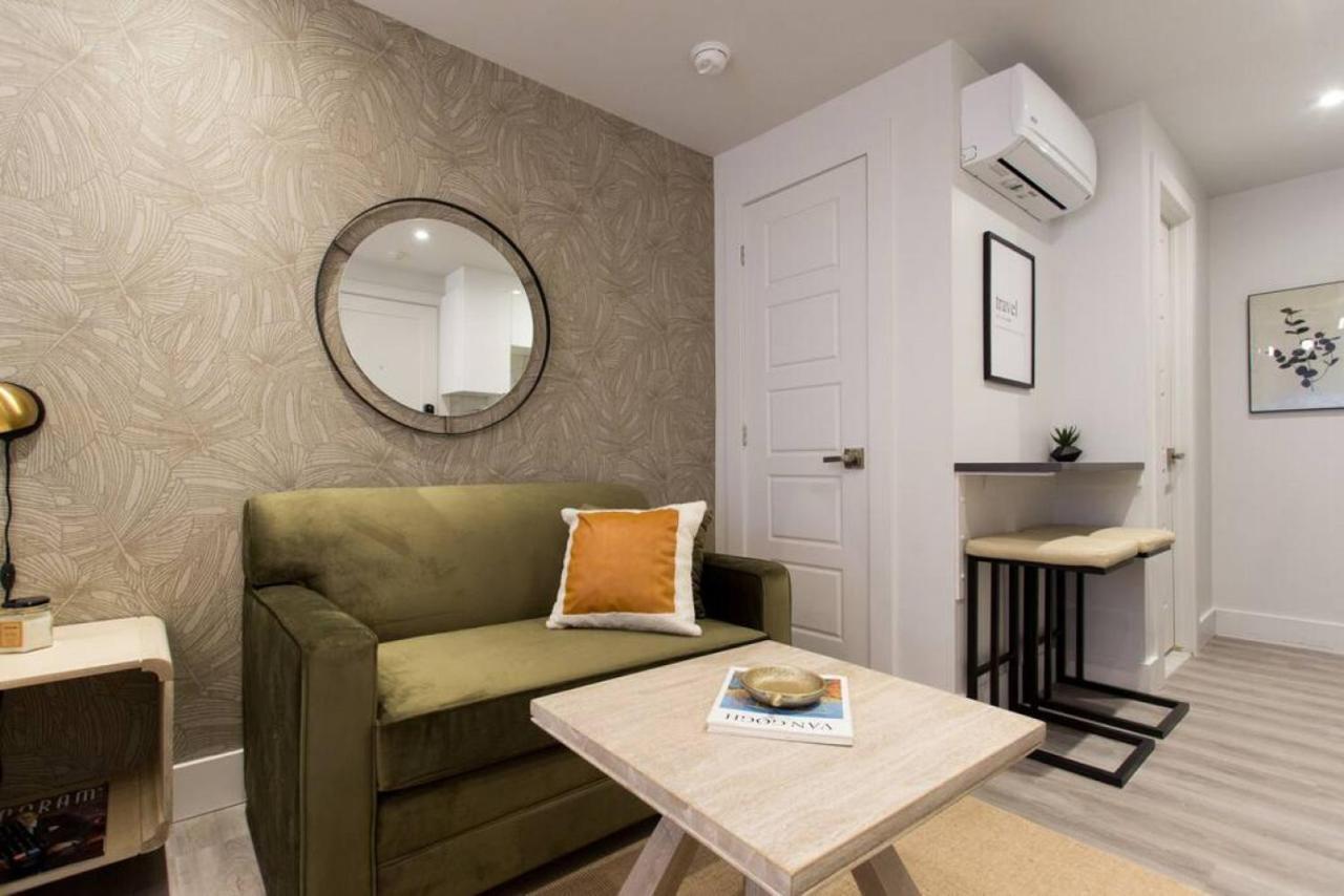 Palms Little Italy Studio With Full Bathroom By Denstays Montréal Eksteriør billede
