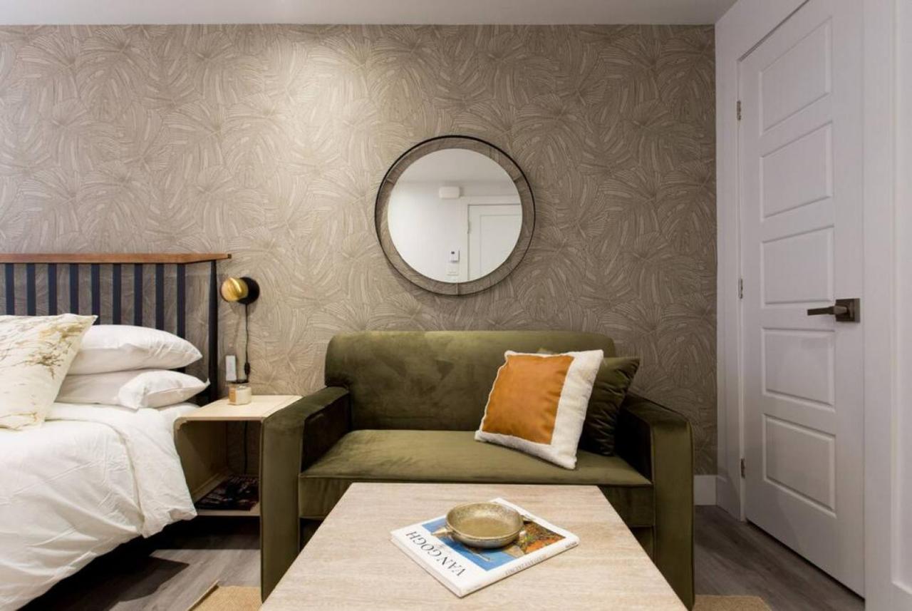 Palms Little Italy Studio With Full Bathroom By Denstays Montréal Eksteriør billede